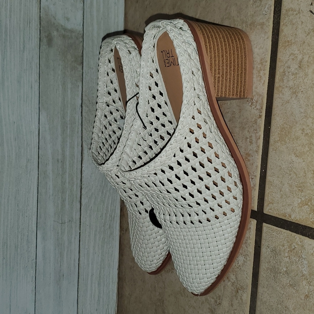 Time and tru woven heeled mules brand new with tags